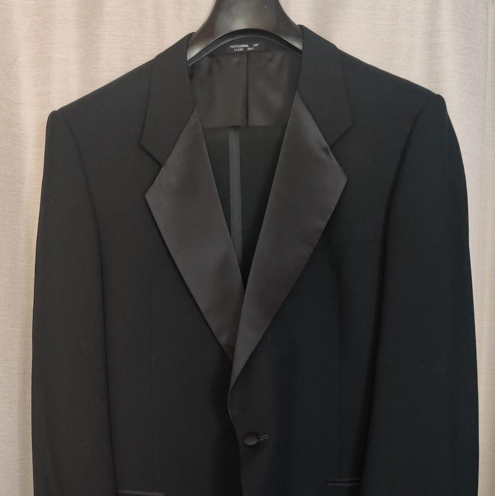 Suit by Abriani